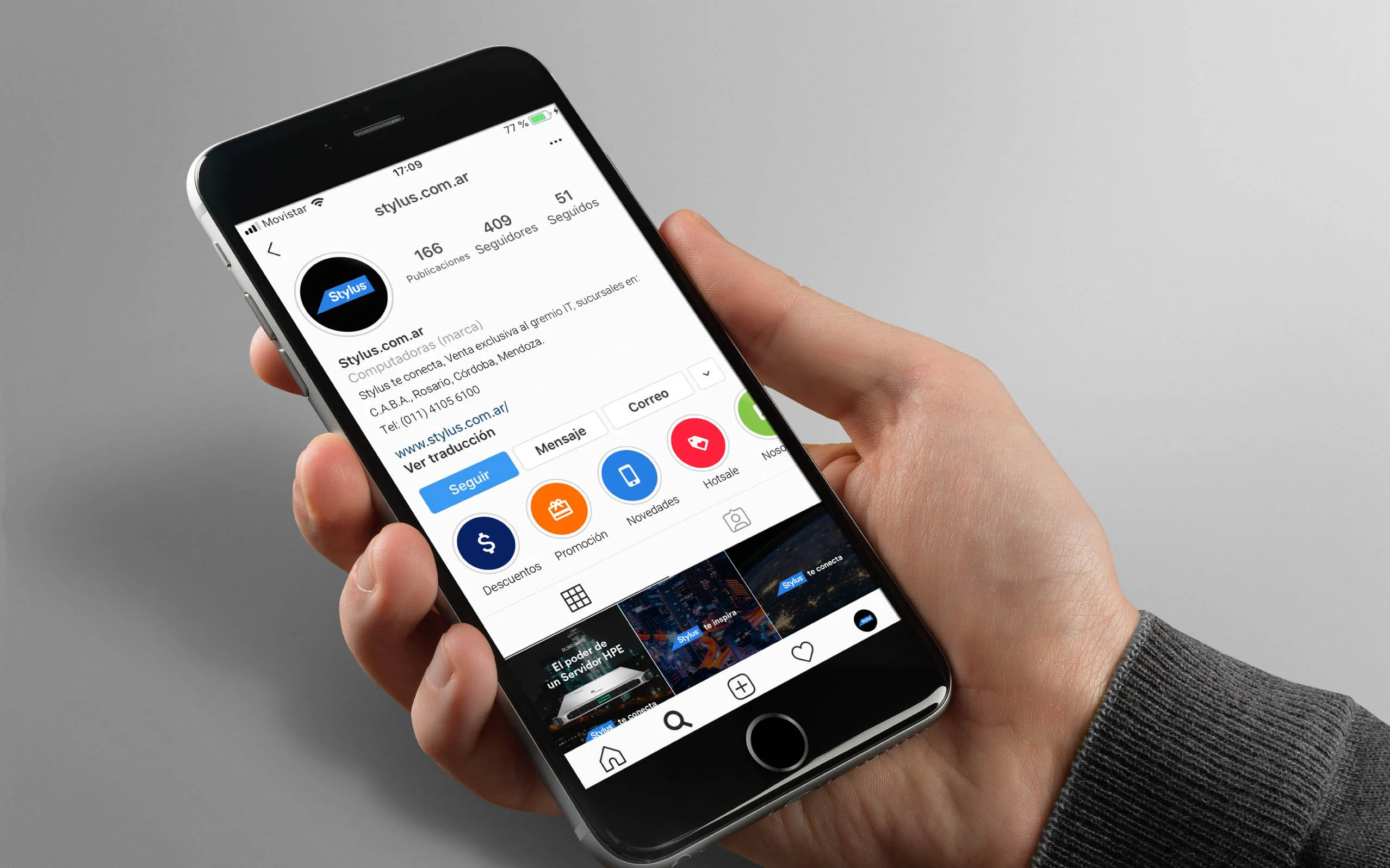Diseño de e-commerce de Stylus mostrado en un teléfono